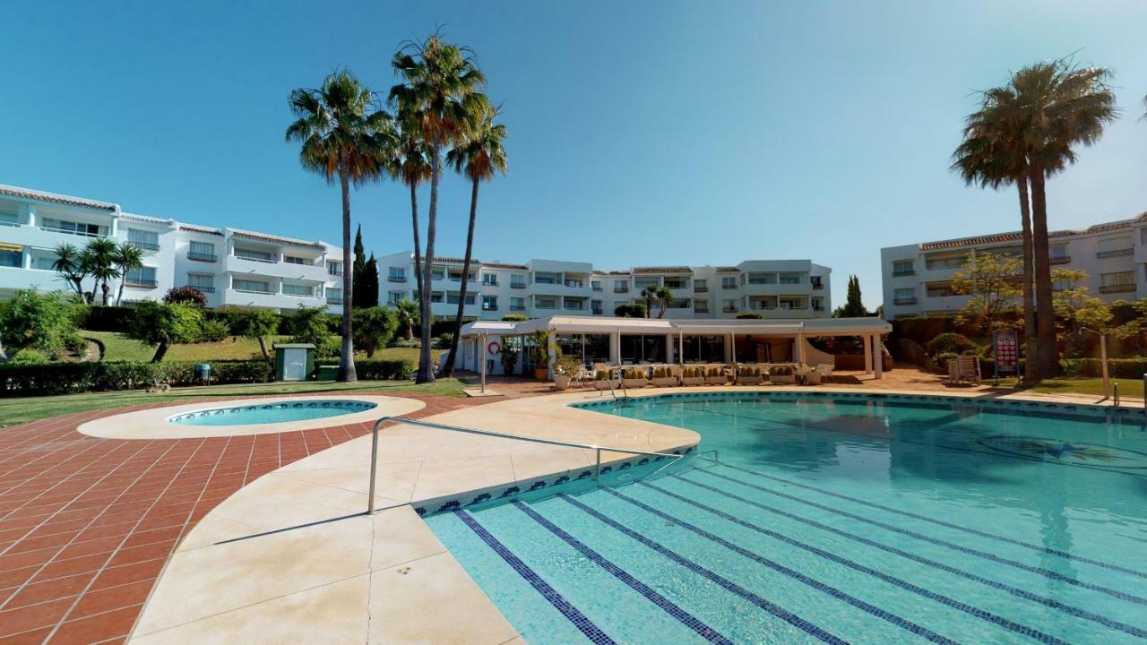 Top Floor Apartment - Amazing Sea View Sitio de Calahonda Exterior foto
